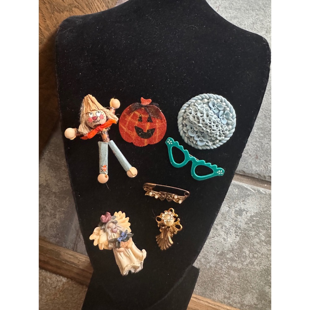 Vintage Brooch Lot 7pc Scarecrow Pumpkin Angel Cat Eye Glasses Floral Pins